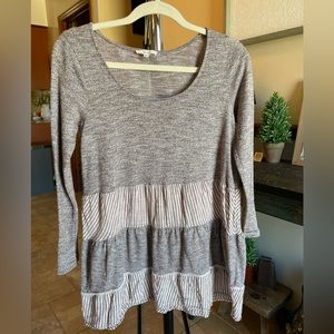 Easel long sleeve tiered top